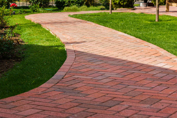 Best Driveway Pavers Near Me  in Prairie Du Chien, WI